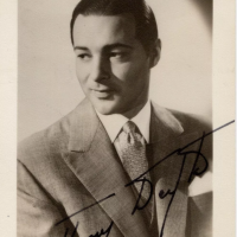 Anthony Dexter.