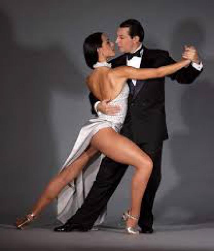 Il tango romantico e passionale   
di Massimo Pennacchini
