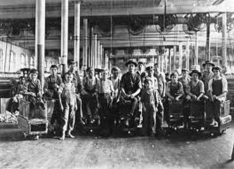 Lewis Hine  
Building a Nation