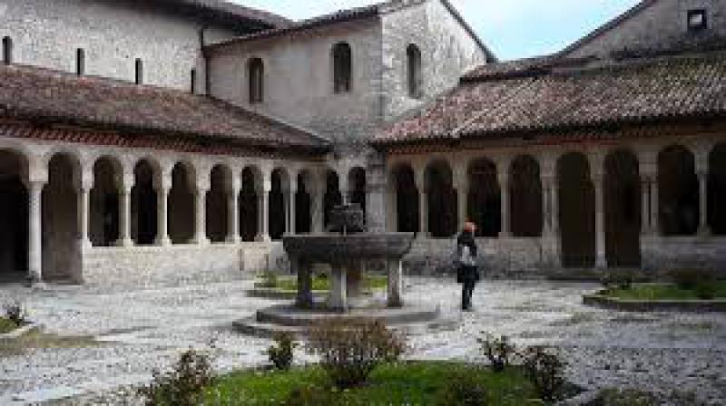Abbazia Cistercense   
Santa Maria