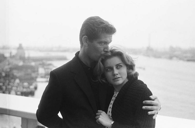 Dolores Hart. Dolores Hart.
