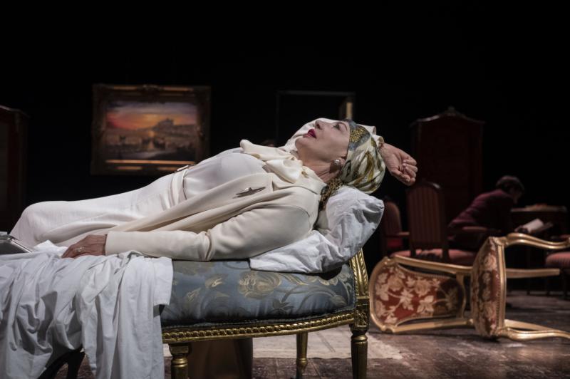 Stanza con compositore...