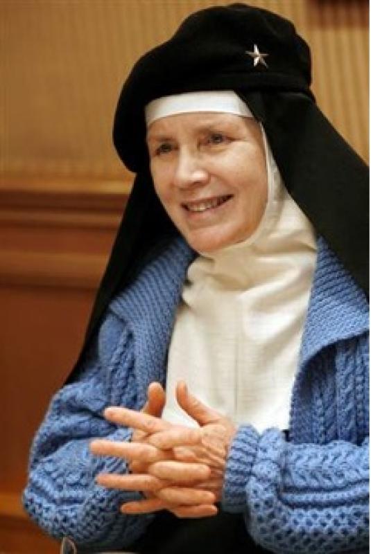Dolores Hart. Dolores Hart.