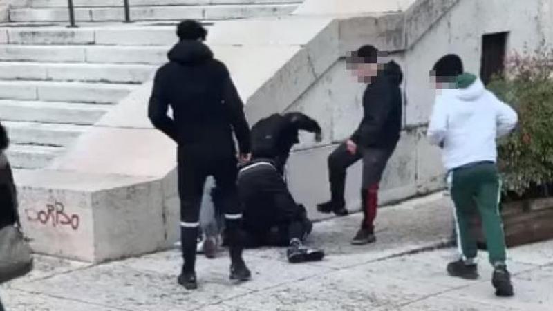 Violenza minorile Violenza minorile