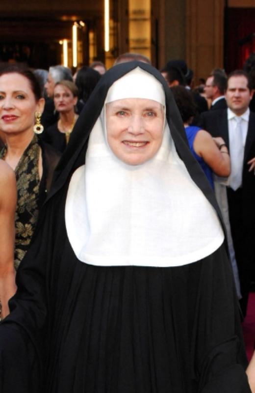 Dolores Hart. Dolores Hart.