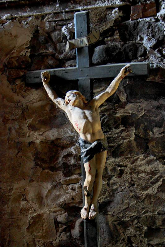 Tra sacro e profano Tra sacro e profano